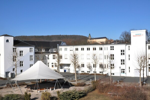 西門子醫(yī)療擴建德國魯多爾施塔特生產基地，用于生產瓦里安放療設備核心部件