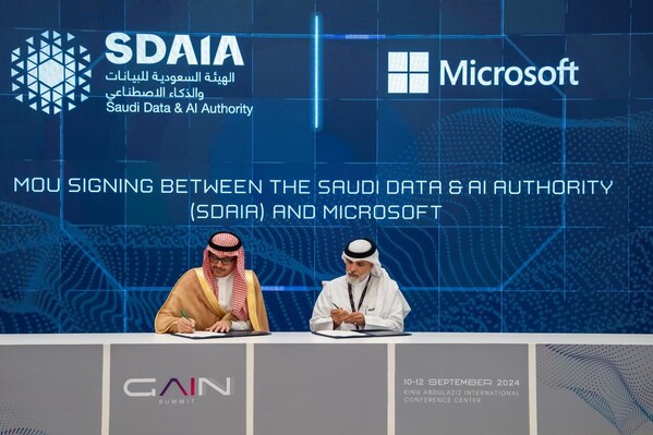 Dr. Yaser bin Mohammed Alonaizan, CEO of the National Center for AI (NCAI) at SDAIA, and Turki Badhris, President of Microsoft Arabia